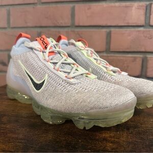 Nike Air Vapormax 2021 Flyknit sneakers in light bone/lime - STONE